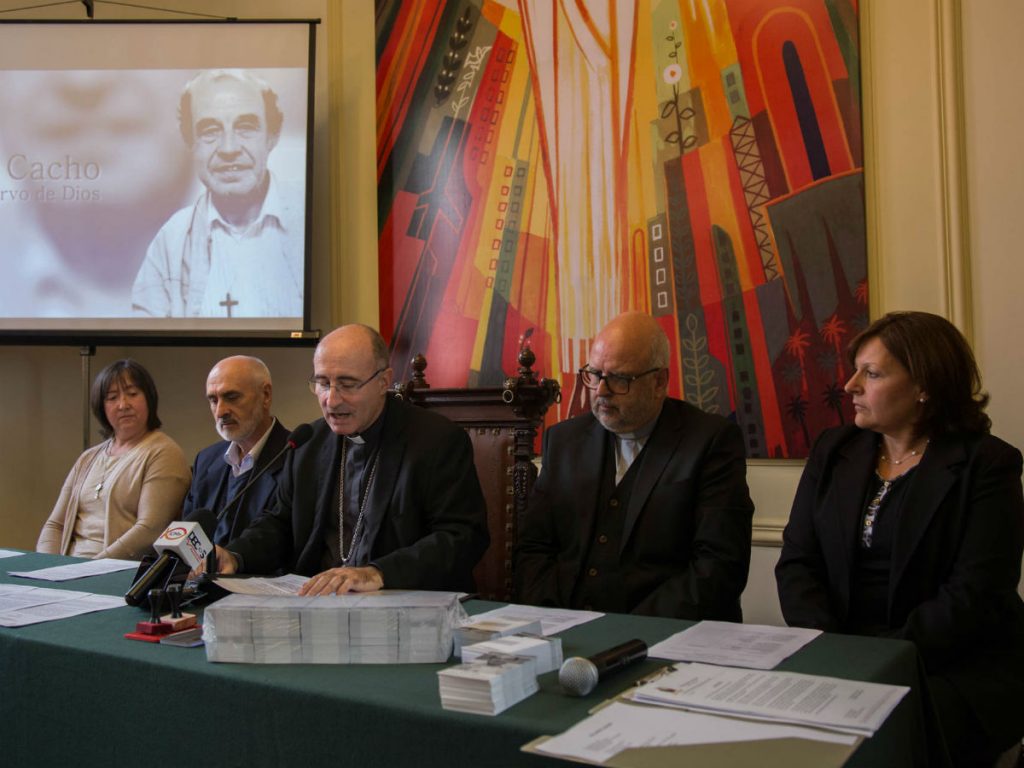 Hna. Fabiana Velázquez, P. Javier Galdona, Card. Daniel Sturla, P. Javier Galdona, Teresa Echevarría/F. Gutiérrez