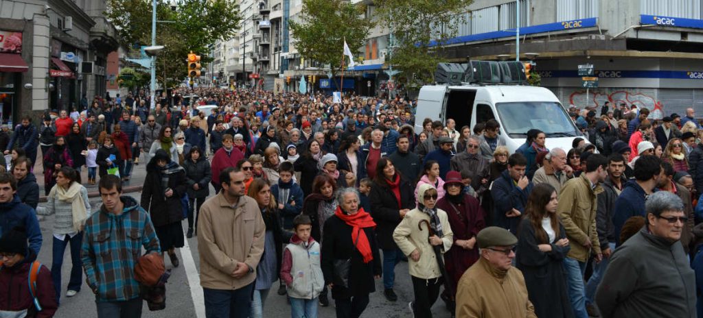 La procesión ocupó varias cuadras en 19 de Julio /C. Bellocq