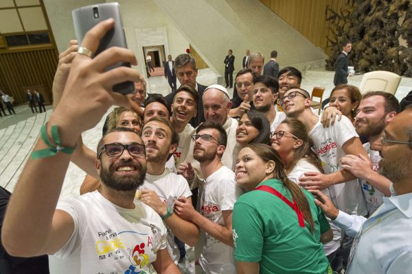 Papa Francisco con Jóvenes /L'Osservatore Romano