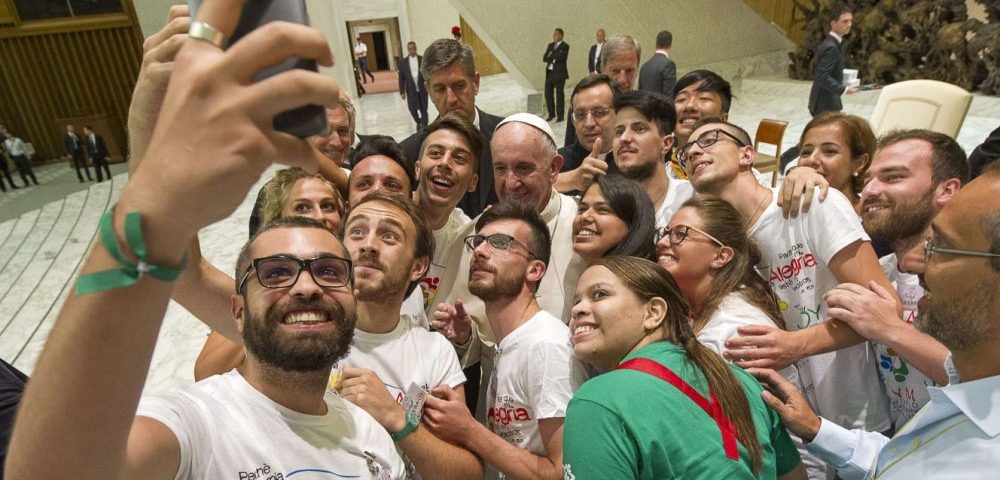 Papa Francisco con Jóvenes /L'Osservatore Romano