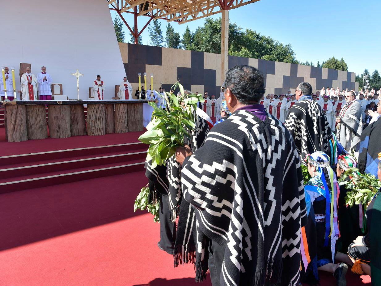 Durante la Misa en Manquehue, ante miles de personas. /Vatican Media/CNA