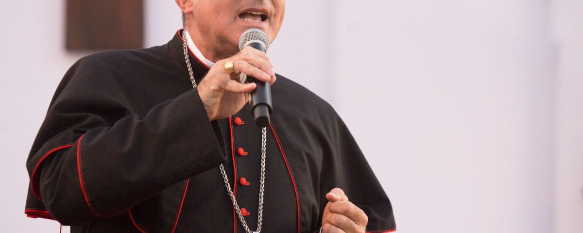 El Card. Daniel Sturla habló en el 7mo Gran Rosario de Bendiciones para las Familias /F. Gutiérrez