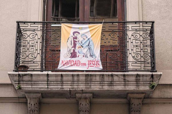 Las balconeras vuelven a tapizar la ciudad de Montevideo /F. GUTIÉRREZ