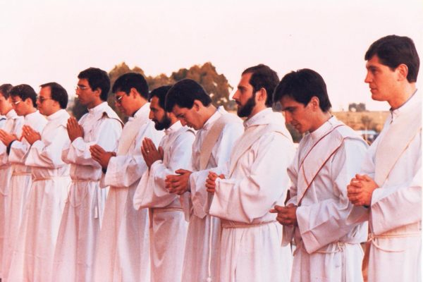 Los sacerdotes ordenados por Juan Pablo II en 1988