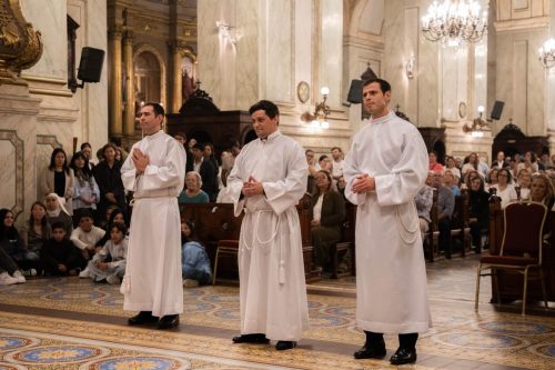 2026-03-21-Ordenaciones-diaconales-de-Ricardo-Antonio-y-Rogelio-10-de-75