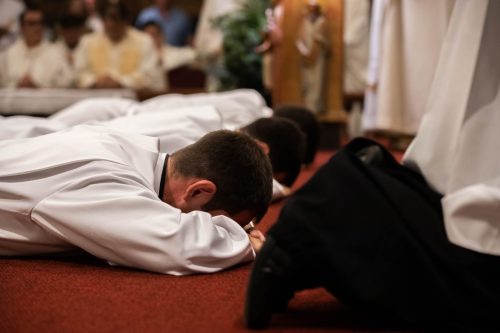 2026-03-21-Ordenaciones-diaconales-de-Ricardo-Antonio-y-Rogelio-24-de-75