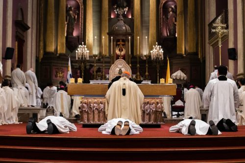 2026-03-21-Ordenaciones-diaconales-de-Ricardo-Antonio-y-Rogelio-28-de-75