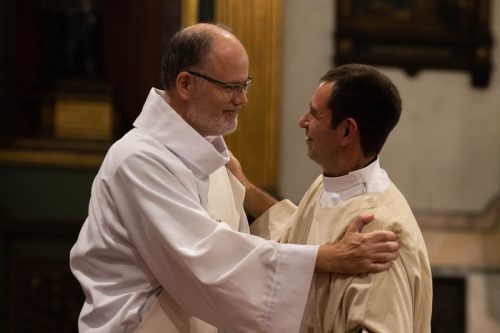 2026-03-21-Ordenaciones-diaconales-de-Ricardo-Antonio-y-Rogelio-53-de-75