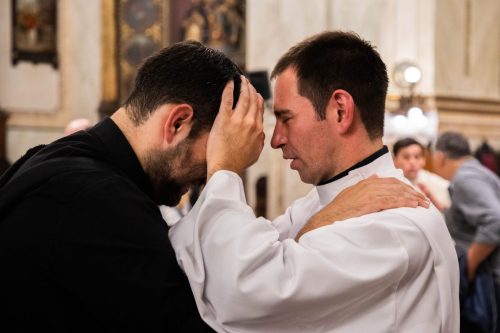 2026-03-21-Ordenaciones-diaconales-de-Ricardo-Antonio-y-Rogelio-73-de-75